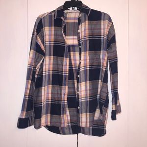 LIKE NEW ✨ Blue flannel shirt